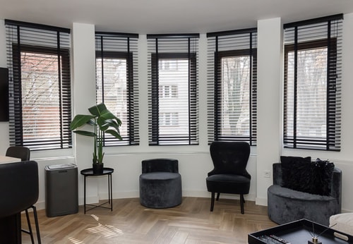 Central & Modern 2BD Apartment with Balcony 5 Flat Manager Booking