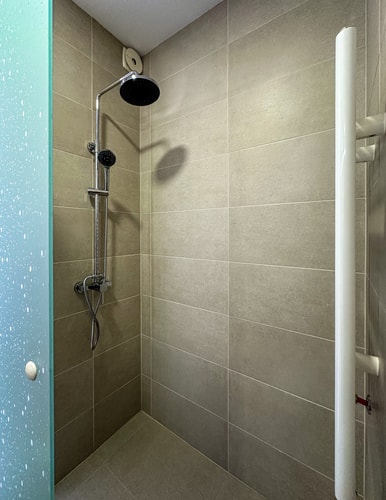 Quiet & Comfortable Urban Retreat 16 Flat Manager Booking