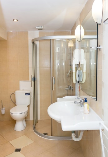 Sunny Studio in Hotel Berlin, Steps from the Beach 12 Flat Manager Booking
