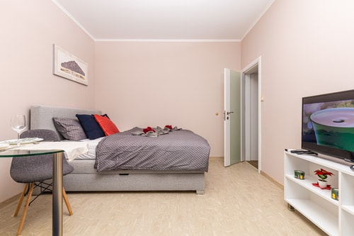 ~ Stella 2 ~ Studio close to the Singing Fountains 4 Flat Manager Booking