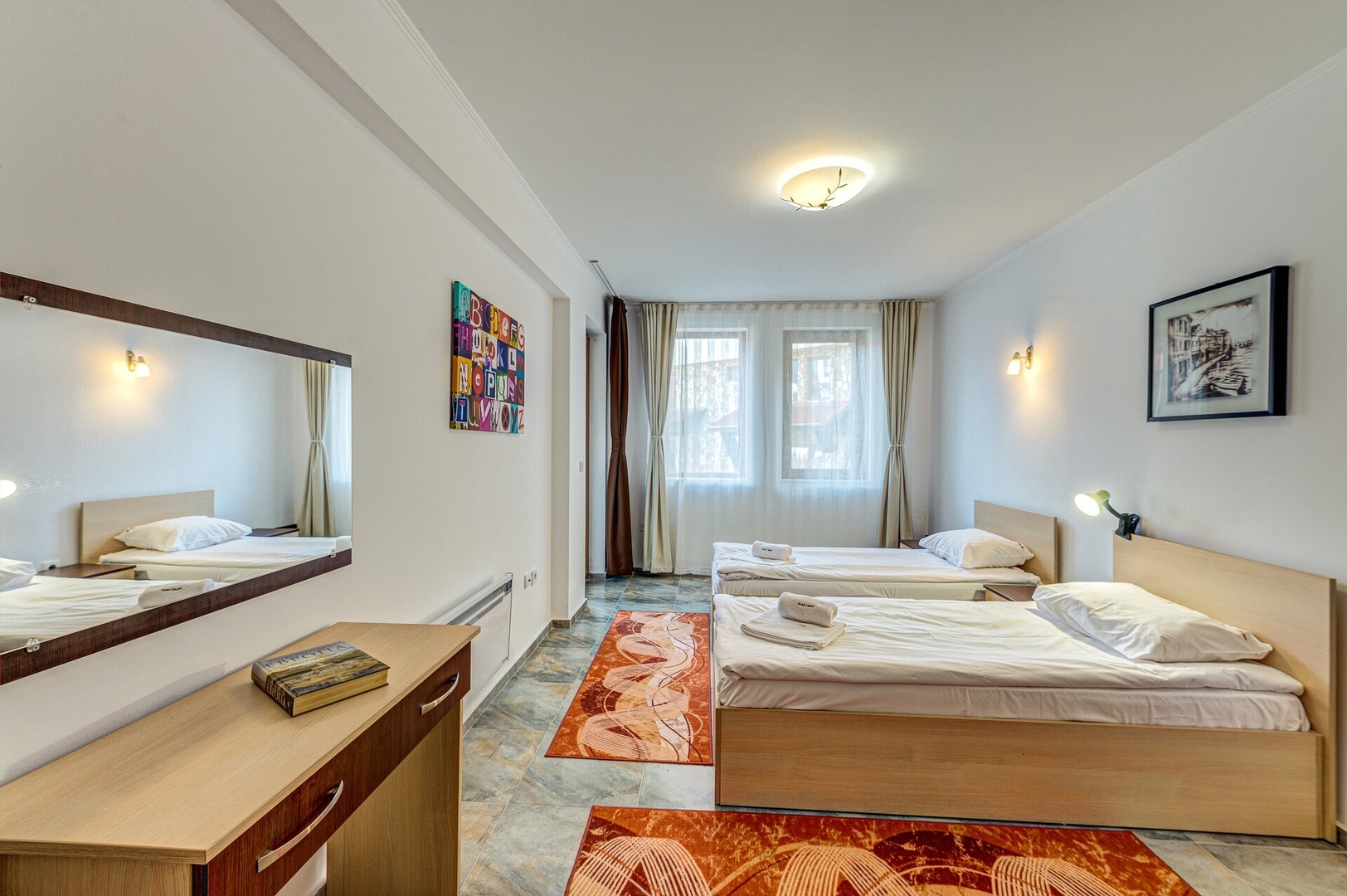 Bright and Spacious 2-BDR Apartment with Balcony 14 Flat Manager Booking