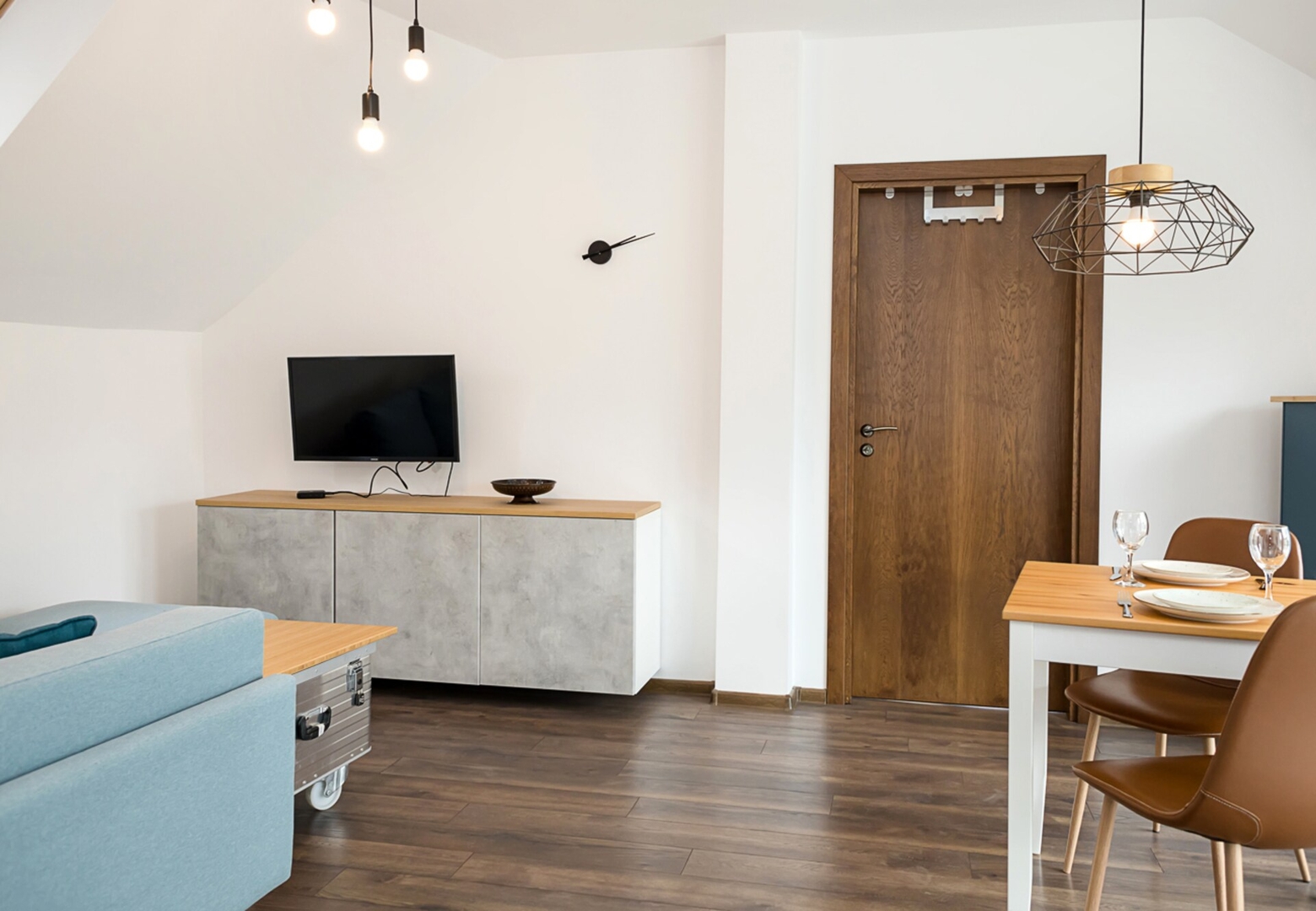 Urban & Cozy Escape - 1BR Flat near GrandMallVarna 6 Flat Manager Booking