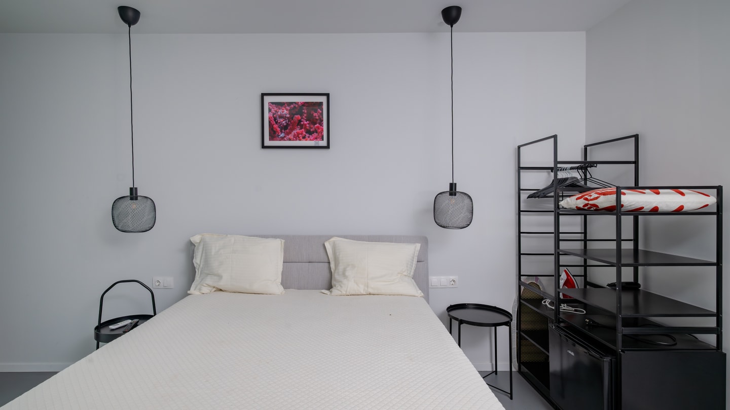 Aviva City Stay – Noir Studio 3 Flat Manager Booking