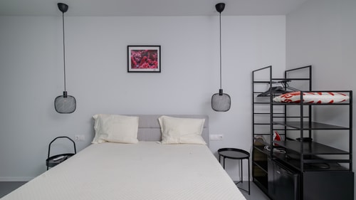 Aviva City Stay – Noir Studio 3 Flat Manager Booking