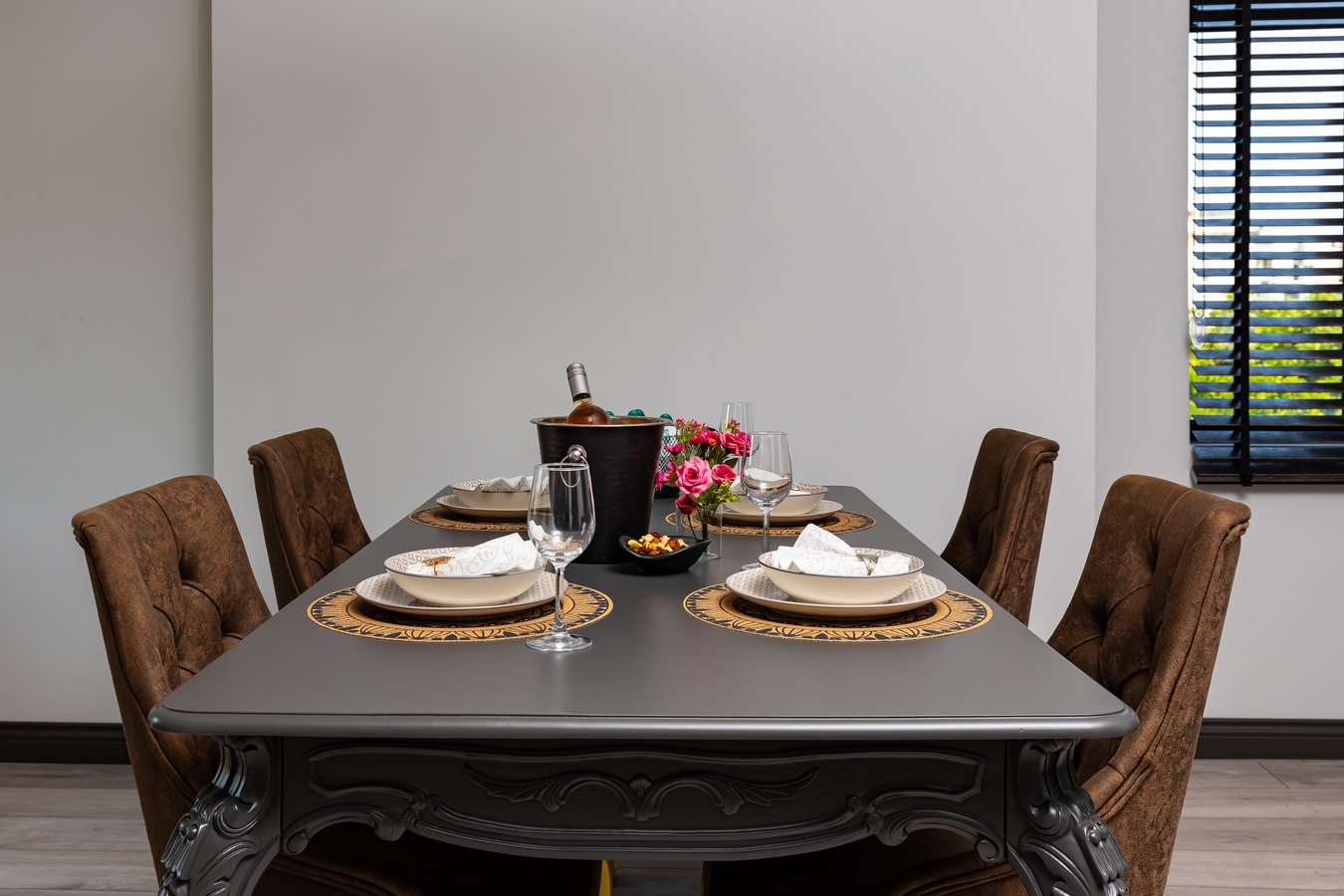 Central Apartments with Garden view - Apt No. 8 20 Flat Manager Booking