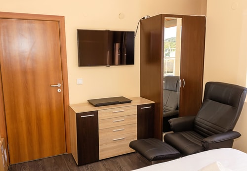 Spacious 3BD Flat with Large Terrace & Sea View 12 Flat Manager Booking