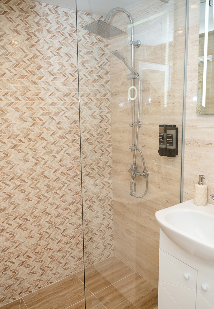 Bright One-Bedroom Flat with Balcony | Quiet Area 16 Flat Manager Booking