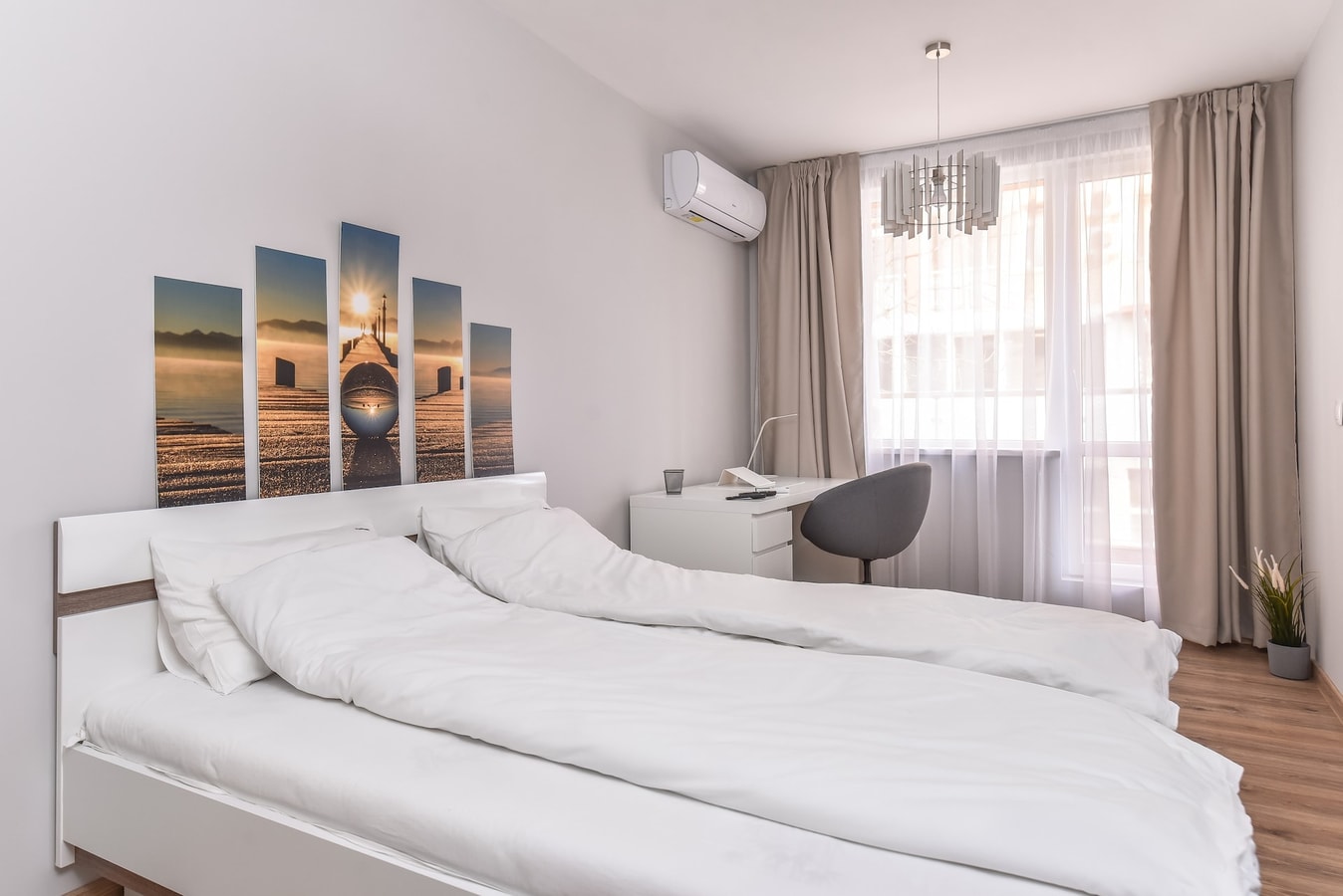 Stylish Residential Flat ~ with Parking & Balcony 1 Flat Manager Booking