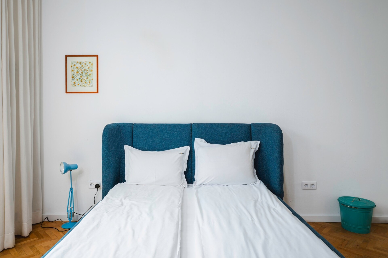 The Vintage Spot - 2BD Flat 17 Flat Manager Booking