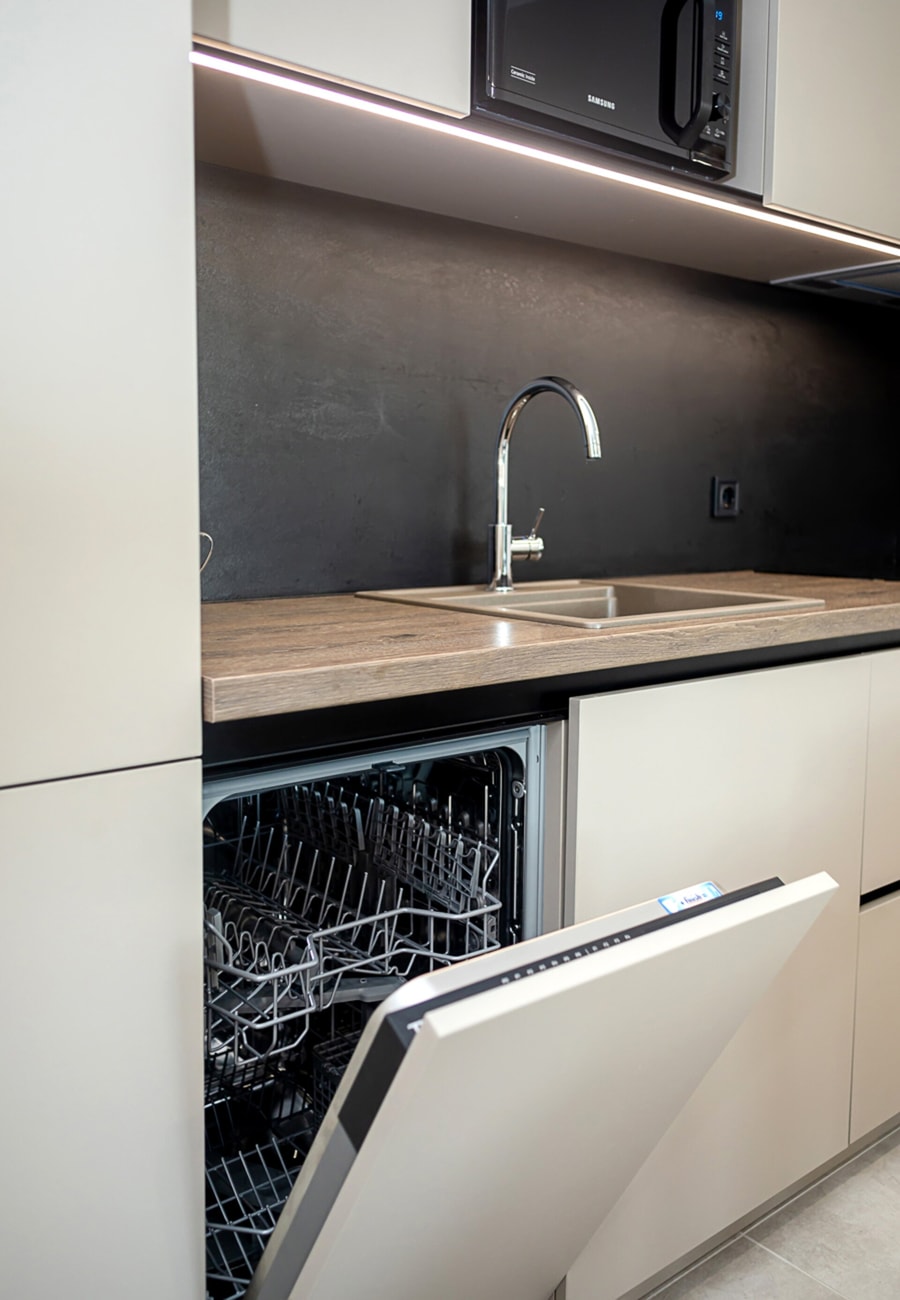 Skyline Varna – Stylish 1BD City Apartment 10 Flat Manager Booking