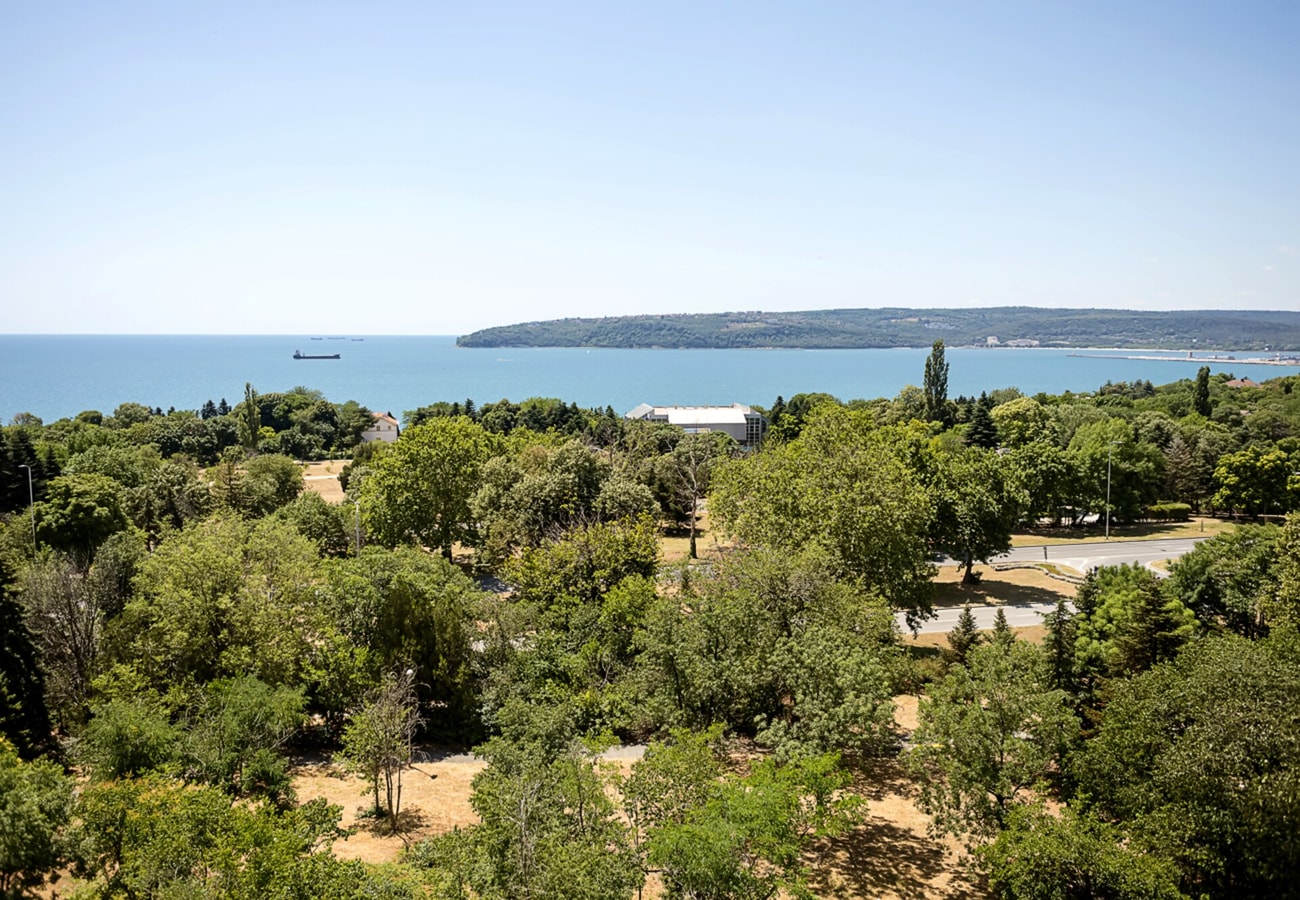 Royal View –Luxury 2BR Apartment with Sea Panorama 20 Flat Manager Booking