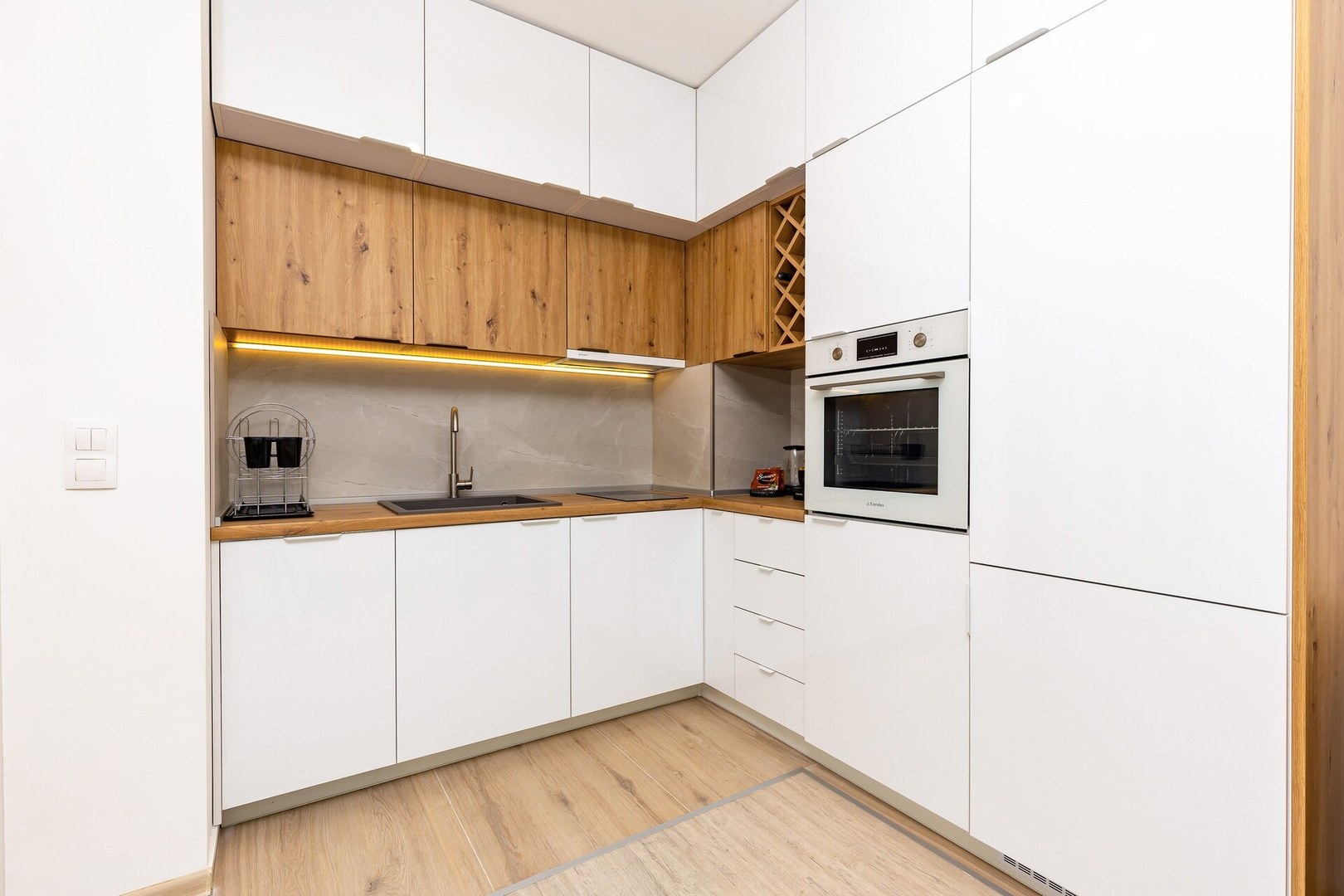 Magnolia Gardens -1BD with Balcony & Parking 16 Flat Manager Booking