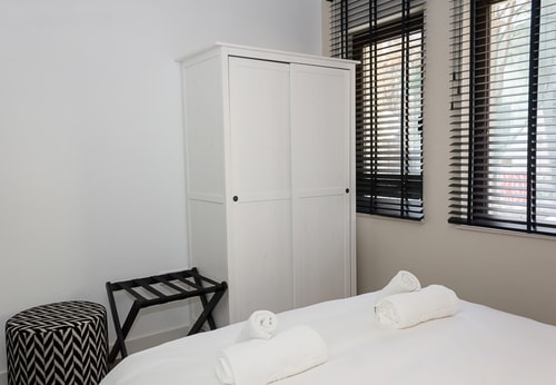 Central & Modern 2BD Apartment with Balcony 6 Flat Manager Booking