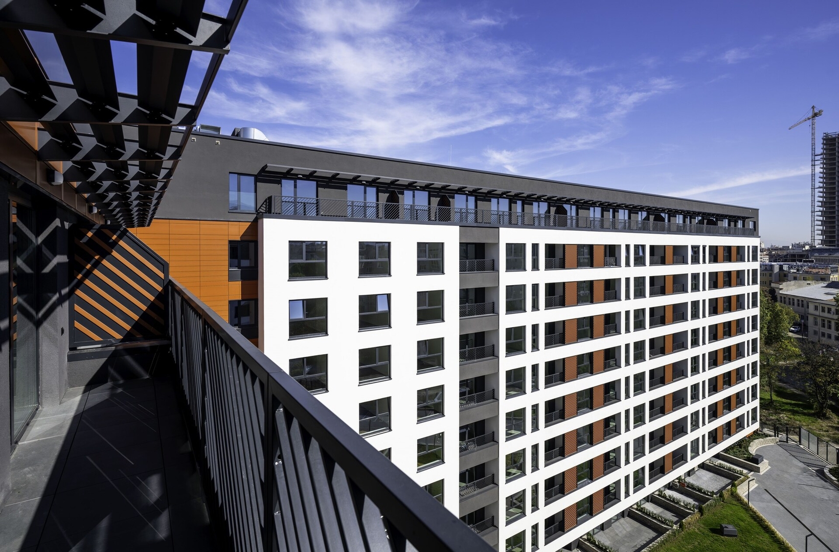 Aviva Living - 2BD Apartment With Free Parking 4 Flat Manager Booking