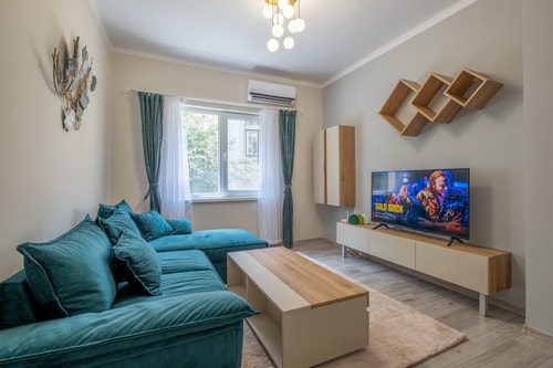 Central Charm ~ 2BD apartment close to NDK 2 Flat Manager Booking