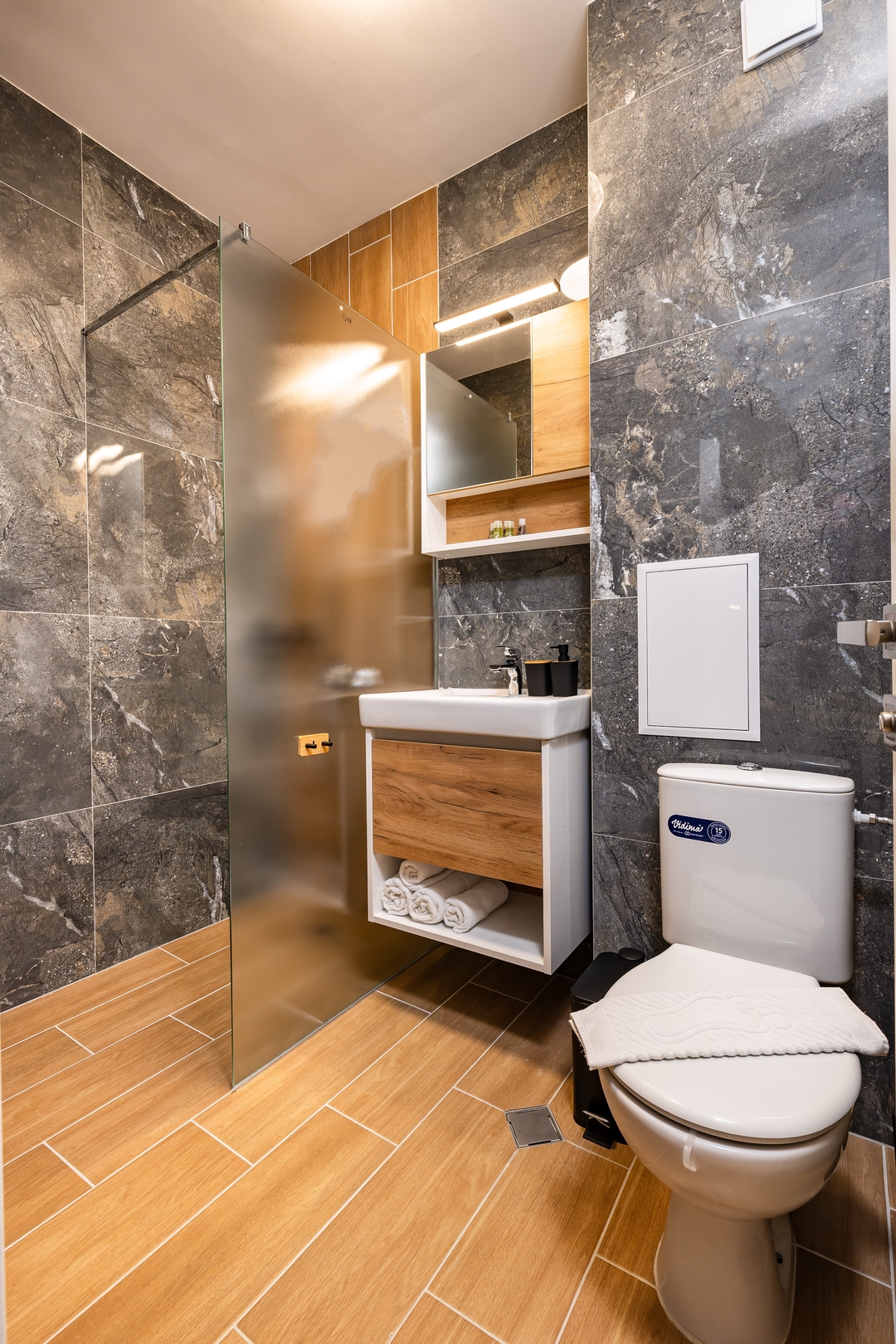 Lauta Park - 1BD with balcony 4 Flat Manager Booking