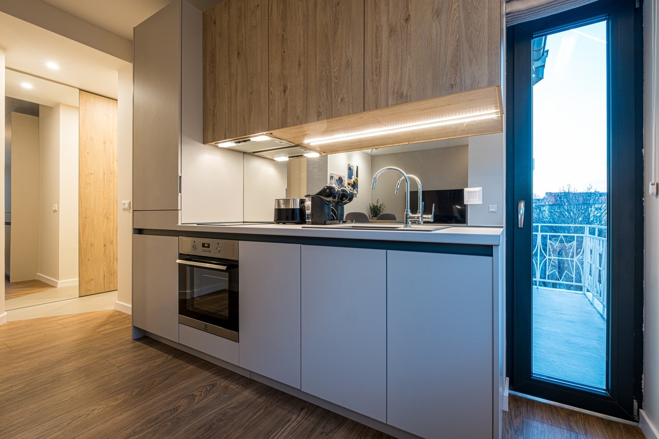 North 21 - Brand New Modern Apt in Sofia Center 5 Flat Manager Booking