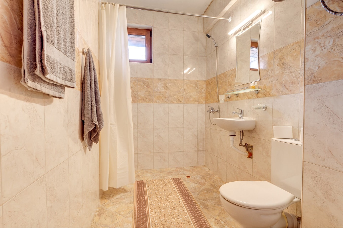 Villa Cometa 1BD - Balcony & Near Slope 7 4 Flat Manager Booking