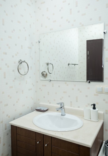 Beachfront Bliss-1BR Sea View Flat in Golden Sands 17 Flat Manager Booking