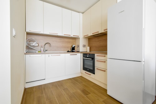 Contemporary City Stay 7 Flat Manager Booking