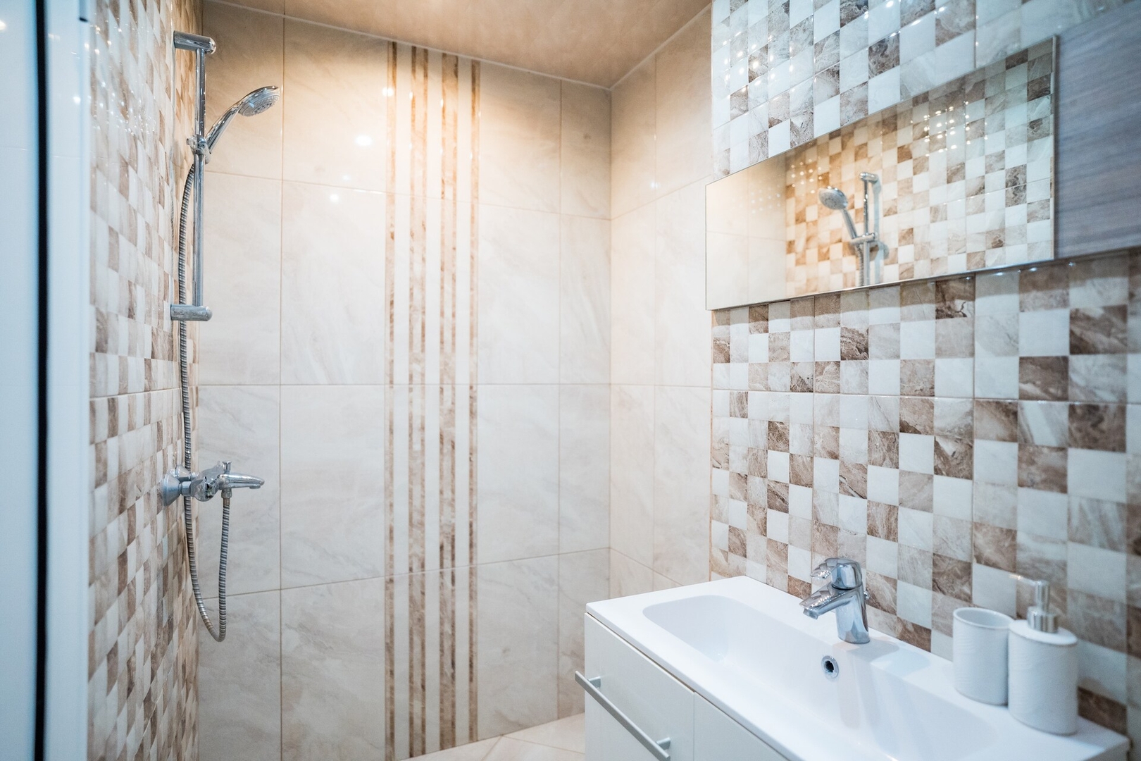 Black Sea Luxury 2bdrm Apartment 35 Flat Manager Booking