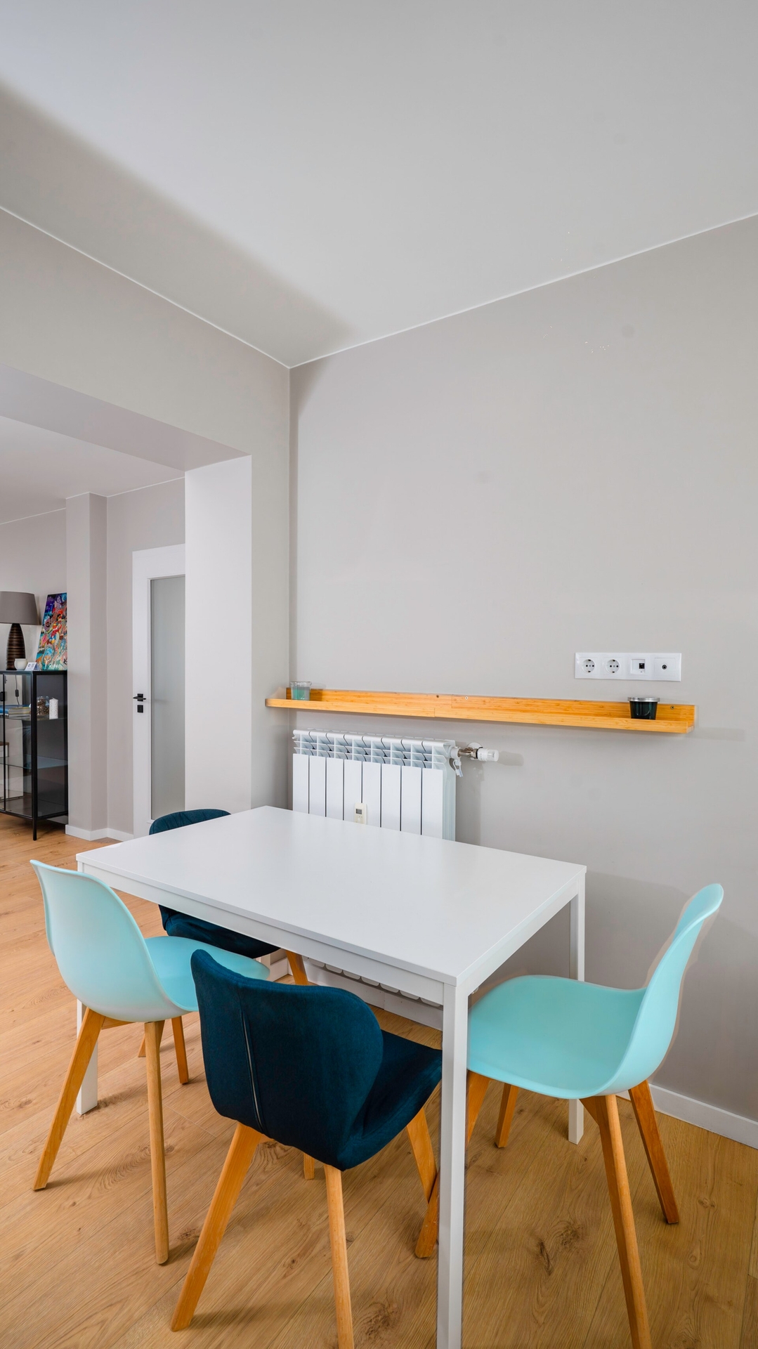 Quiet 2 BDR Comfort Near NDK + Workspace 12 Flat Manager Booking