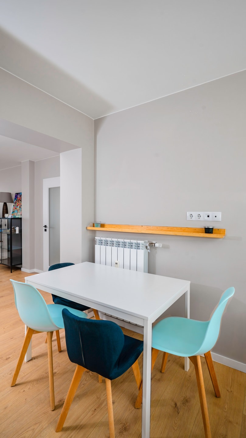 Quiet 2 BDR Comfort Near NDK + Workspace 12 Flat Manager Booking