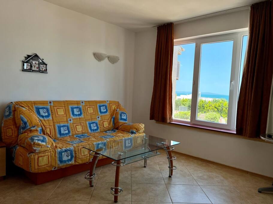 Private 1-BD Apartment with Balcony in Sozopol Flataway