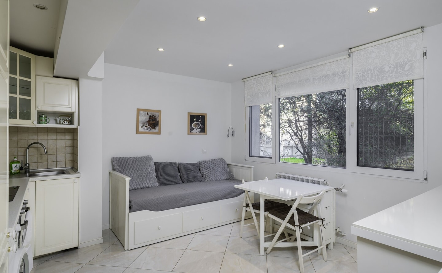 Bright & Cozy 1BD Apartment close to South Park 1 Flat Manager Booking