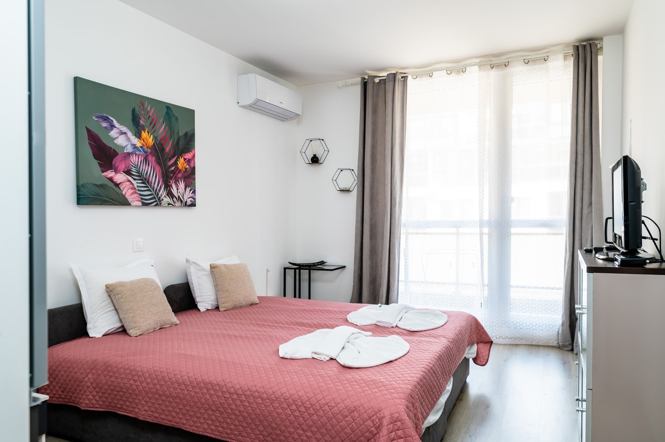 Cozy and Functional Business One-Bedroom Apartment 3 Flat Manager Booking