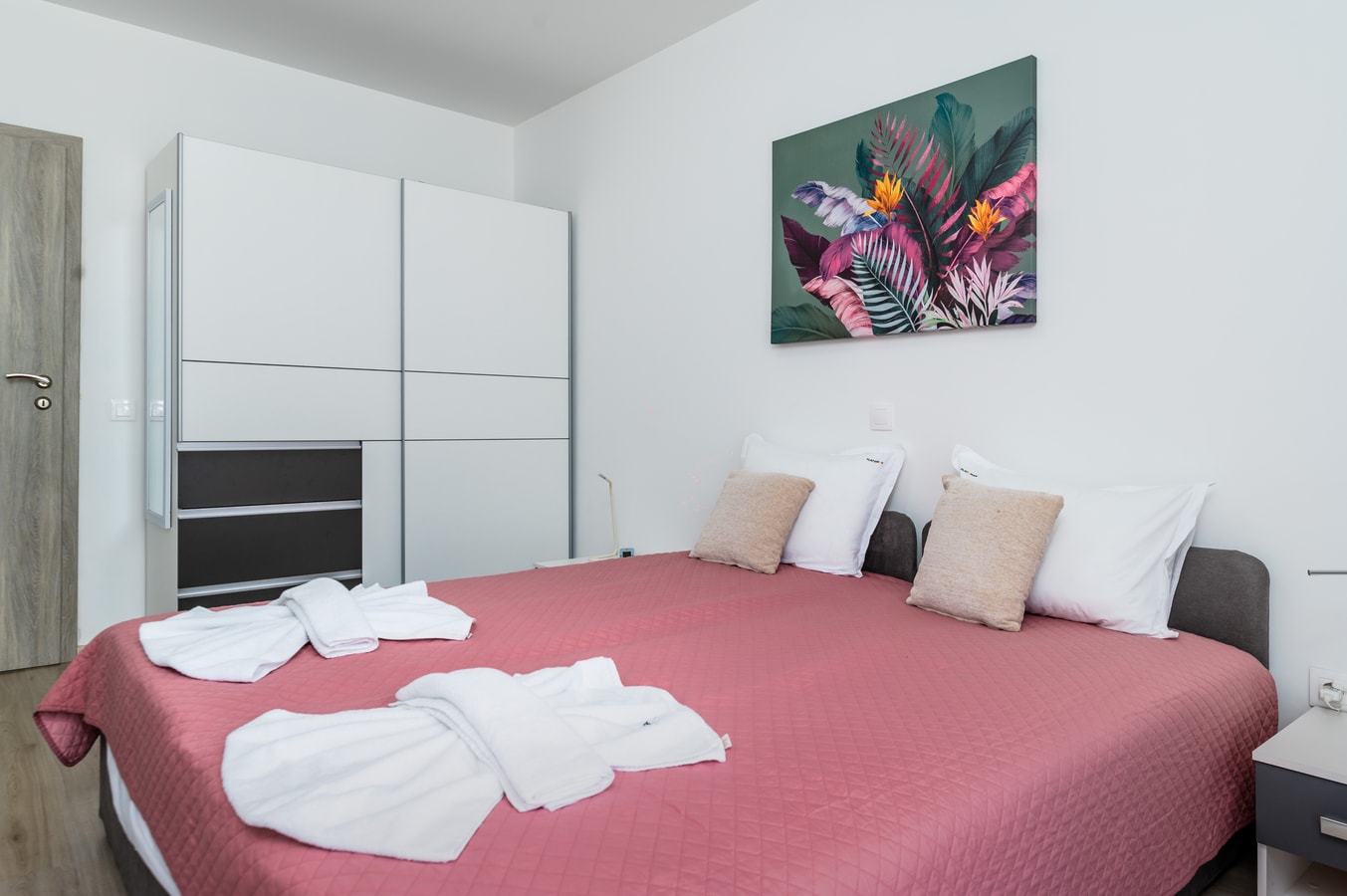 Cozy and Functional Business One-Bedroom Apartment 8 Flat Manager Booking