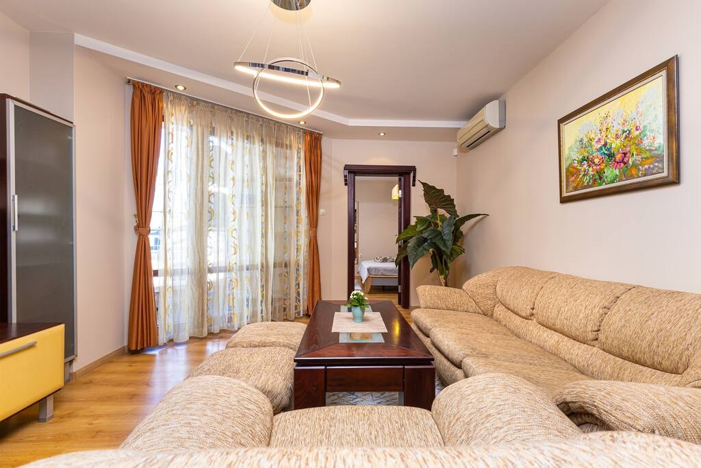 Centrally-located 1BD Apartment near Kapana Flataway