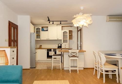 *Bright & Cozy* 2BD Flat with a Cute Balcony 2 Flataway