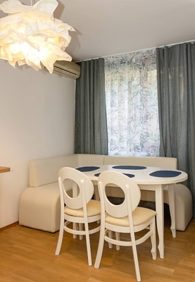 *Bright & Cozy* 2BD Flat with a Cute Balcony 13 Flataway