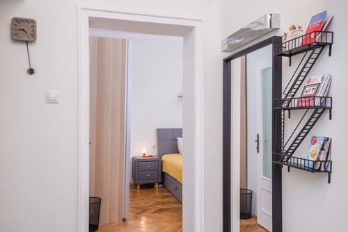 Designer, Business, Central, 1BDR Apartment 26 Flat Manager Booking