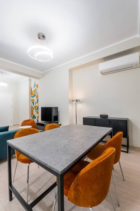 Claire Parchevich 1B · * Stylish & Cozy * 1BD Flat in the heart of Sofia 10 Flat Manager Booking