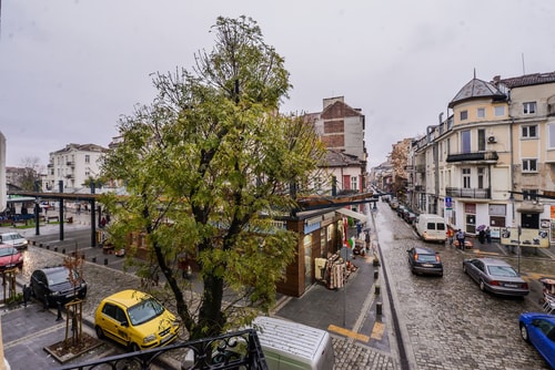 Champs-Élysées Sofia | 2BDR 2BTHR 35 Flat Manager Booking