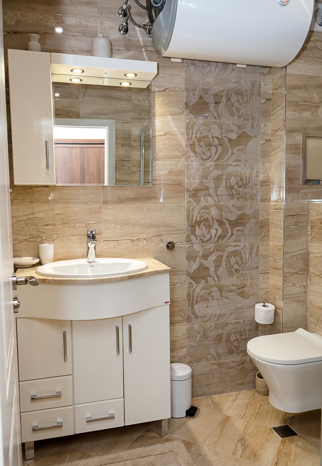 Stylish 1BR Steps from Sea Garden | Central Varna 14 Flat Manager Booking