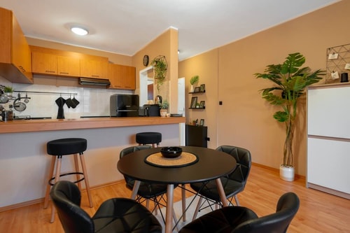 Cosy Green Apt. close to Macedonia Sq. 8 Flataway