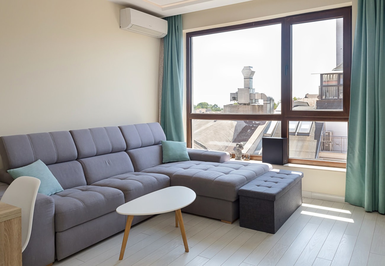 Elegant 1BR Apartment in the TOP Center of Varna 5 Flat Manager Booking
