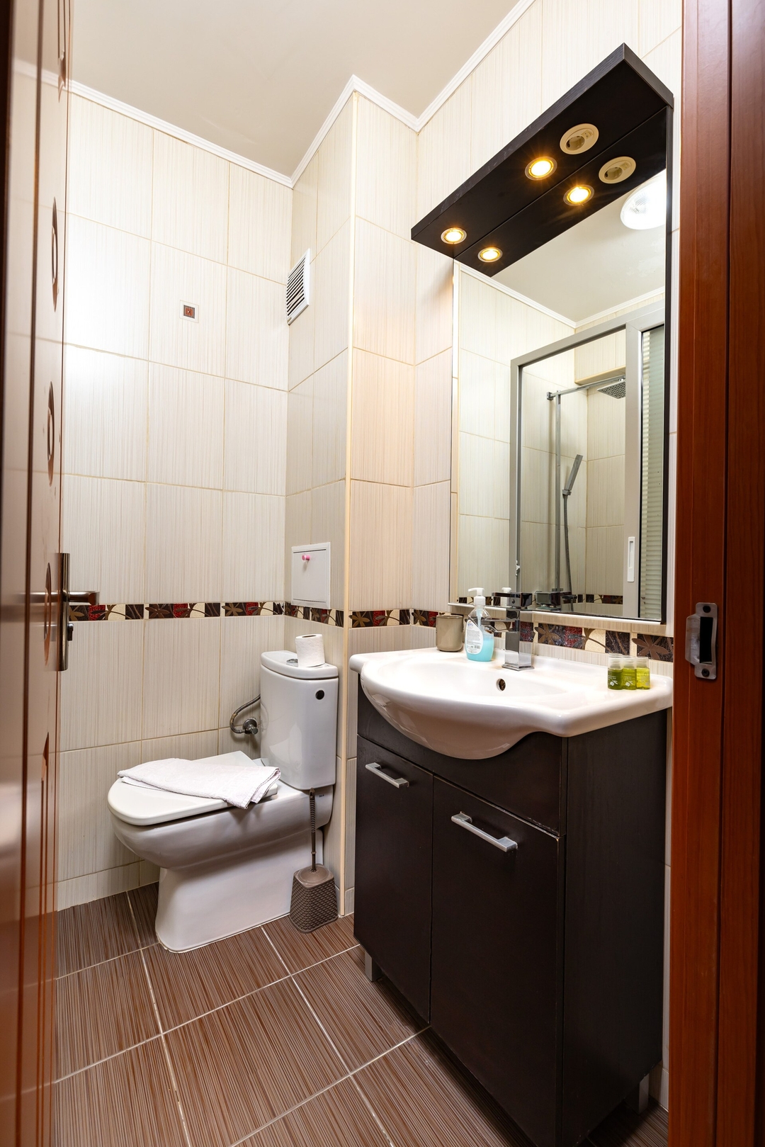 Modern 2BD - 14 min to Medical University 19 Flat Manager Booking