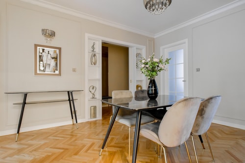 Designer 2BD Apt next to Eagle's Bridge 12 Flat Manager Booking