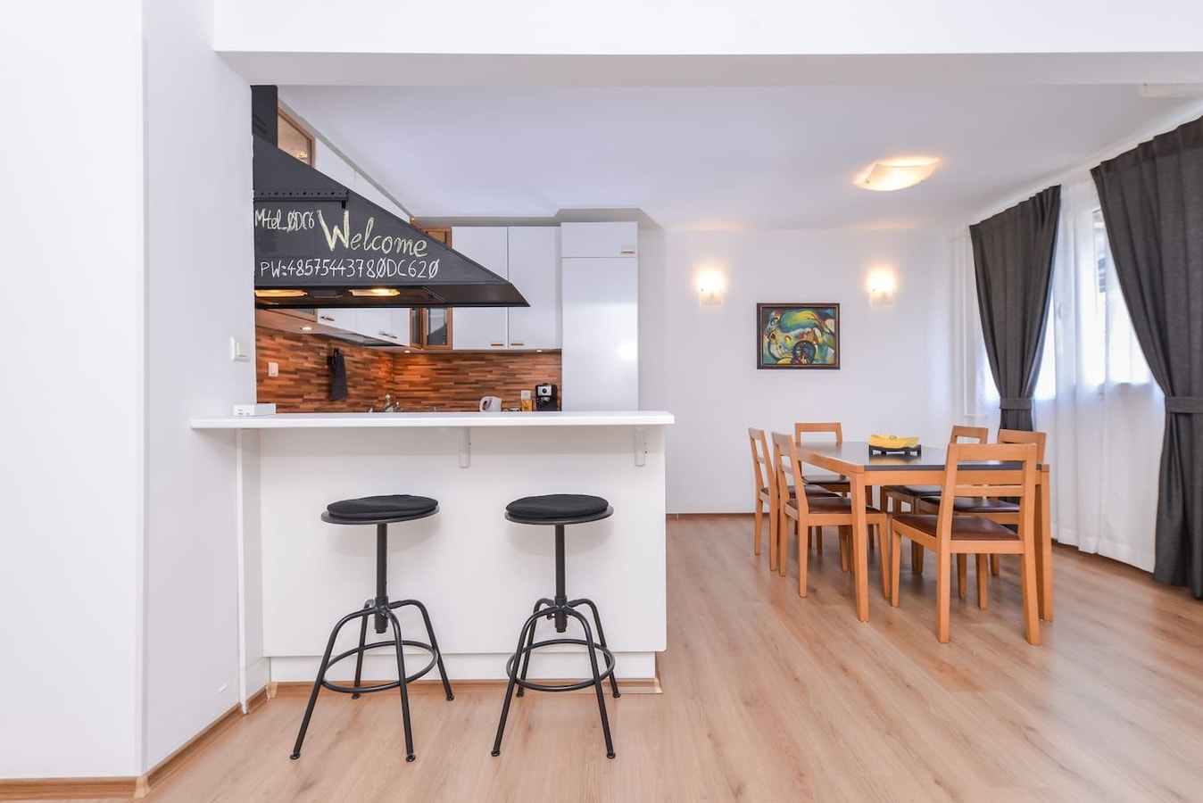 Eleganto - Central 2BD Stylish Apartment 1 Flat Manager Booking