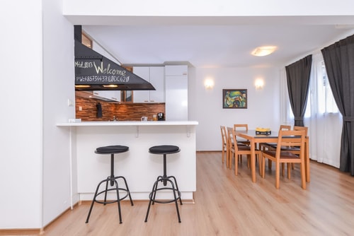 Eleganto - Central 2BD Stylish Apartment 1 Flat Manager Booking