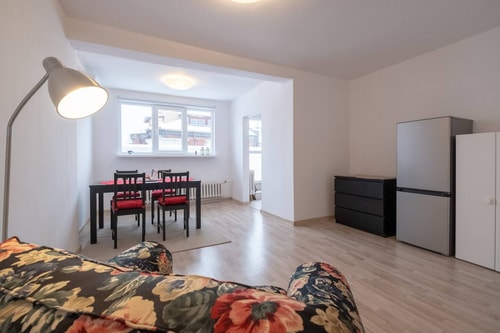 LZ Spacious One Bedroom Apartment in Top Centre 11 Flat Manager Booking