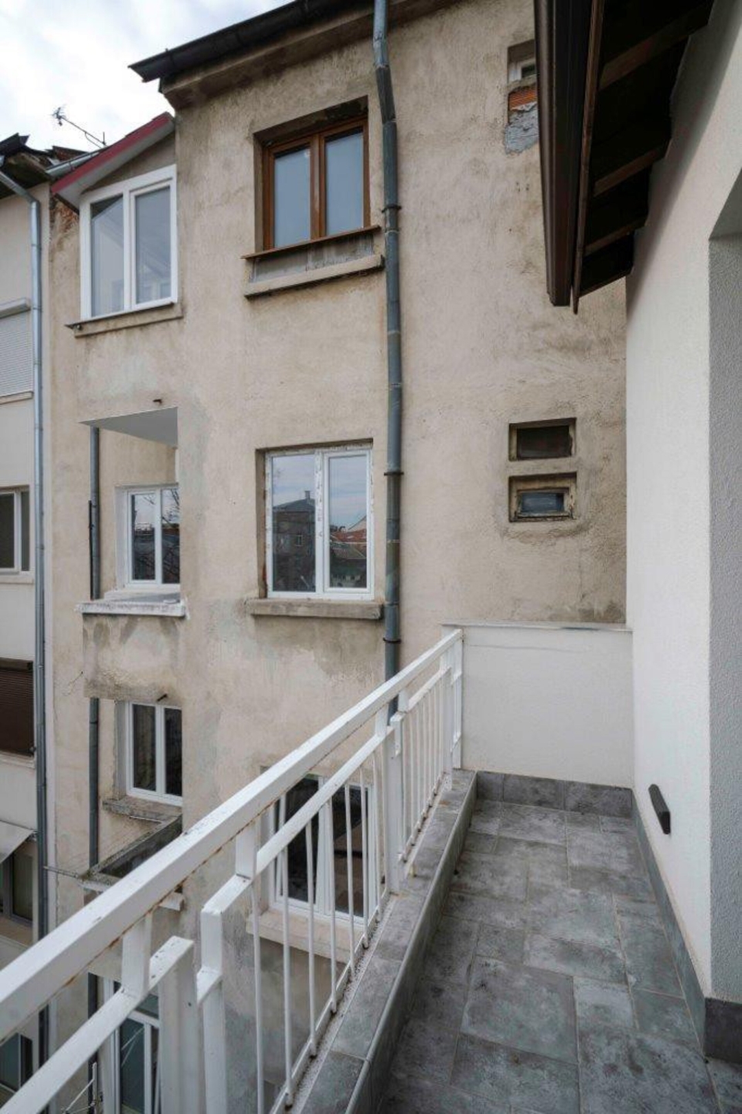 Luminous Central Retreat: Spacious 2BD Apartment 29 Flat Manager Booking