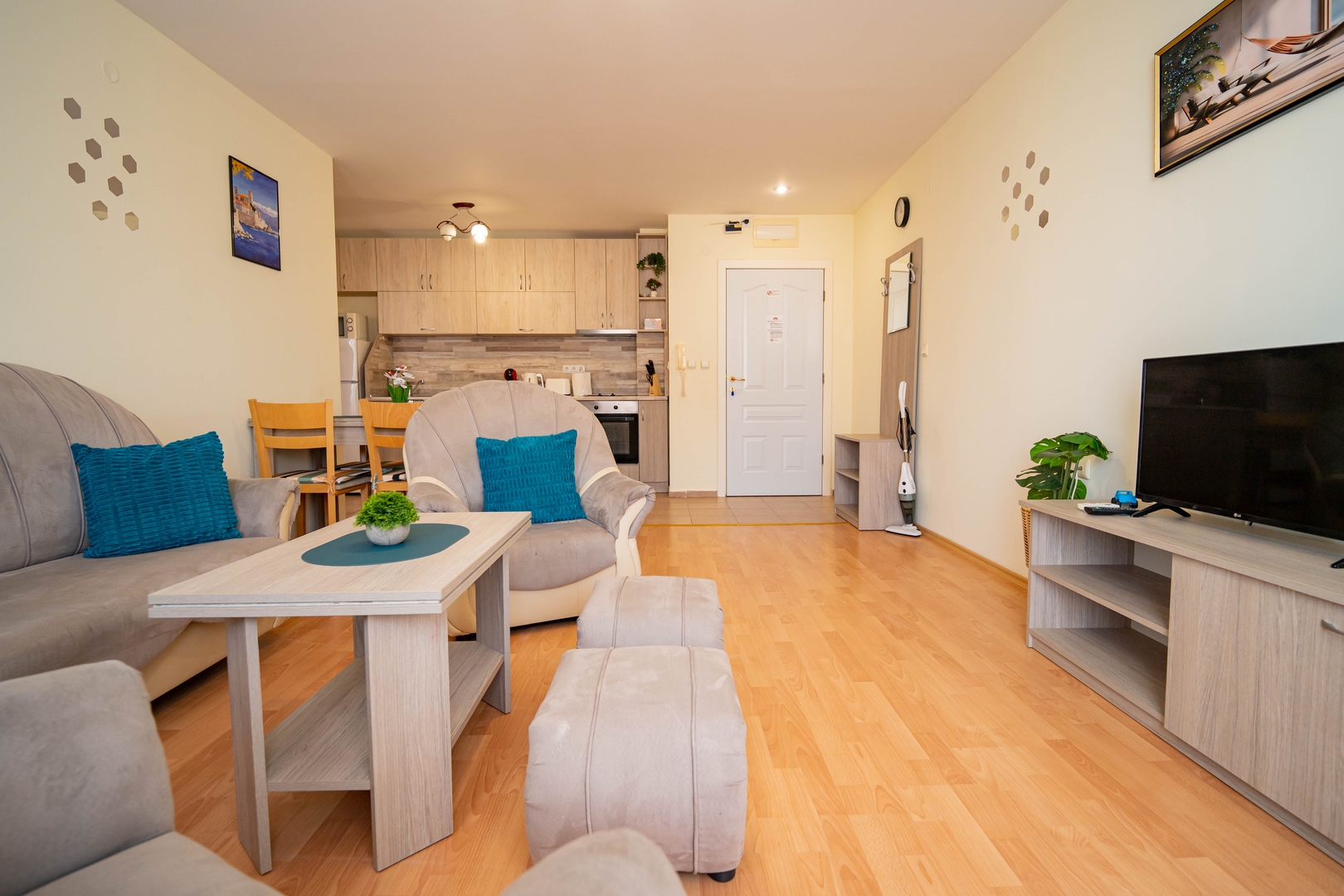 The Sea Balcony - 1BD Apartment by Flat Manager 20 Flat Manager Booking