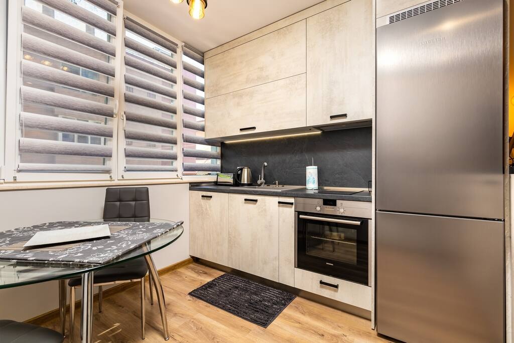 Da Vinci Delight: Modern 2BD Apartment Flataway