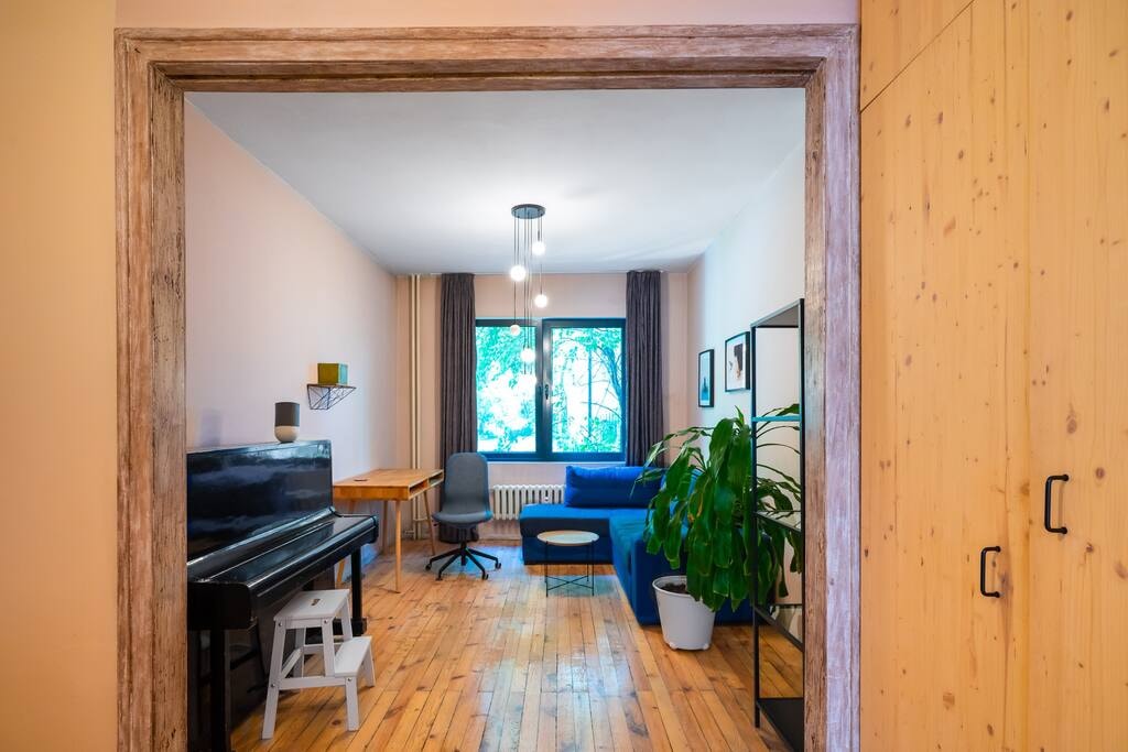 Cozy 1BD Flat in Sofia City Center + Workspace Flataway