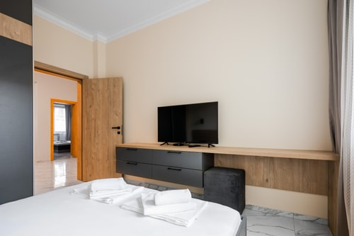 Marble Essence: 2BD Retreat in Top City Centre 12 Flataway
